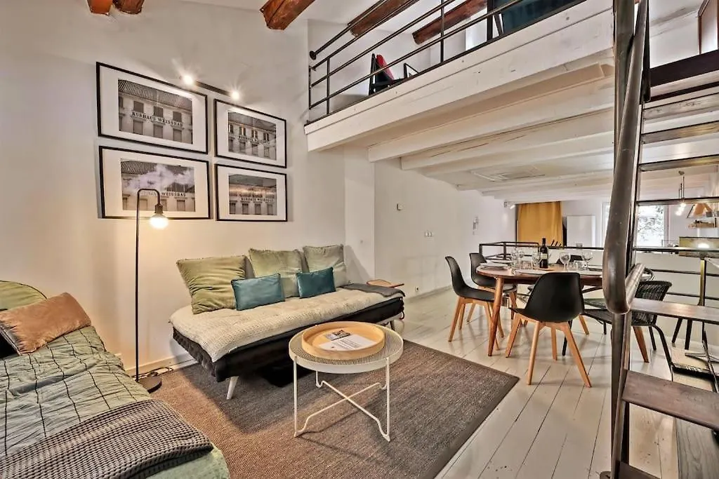 Appartement La Bulle - Parking Gratuit En Souterrain - 2 Mins Du Palais Des Papes - Clim Ac - Wifi à Avignon
