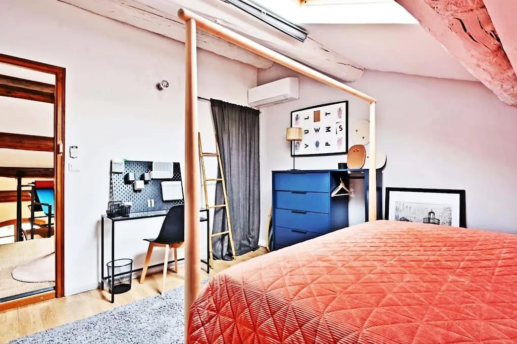 Appartement La Bulle - Parking Gratuit En Souterrain - 2 Mins Du Palais Des Papes - Clim Ac - Wifi à Avignon France